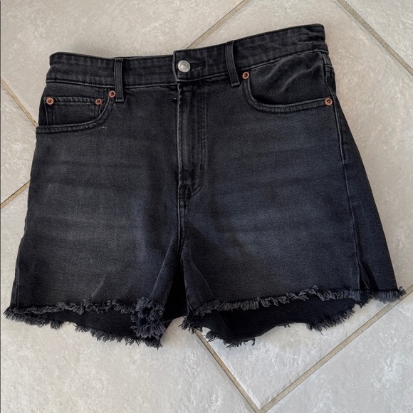 American Eagle Outfitters Pants - EUC American Eagle Outfitters off Black Stretch Frayed Leg Denim Shorts Size 4